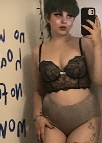 WOEFULLLY Nude Leaks OnlyFans Photo 5