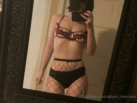 xblack_cherriesx