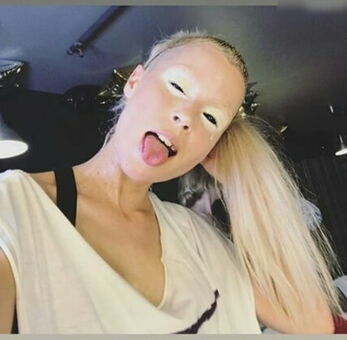 yolandi-visser