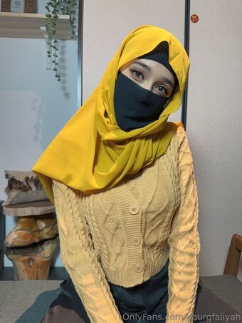 yourgfaliyah