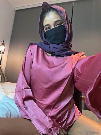 yourgfaliyah