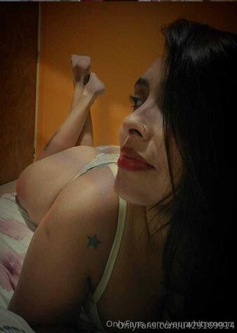 yourwhitemoon