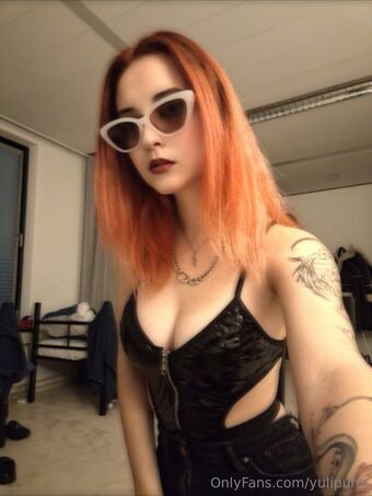 yulipurrr Nude Leaks OnlyFans Photo 17