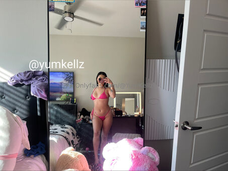 yumkellz Nude Leaks OnlyFans Photo 7