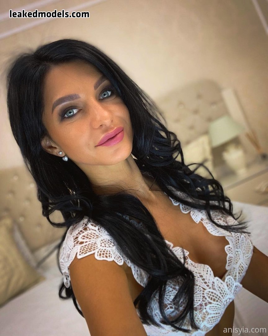 Anisyia – anisyiaxxx OnlyFans Leaks (70 Photos and 5 Videos)