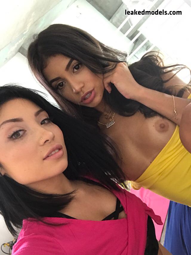 Veronica Rodriguez – lilveronicar OnlyFans Leaks (39 Photos and 10 Videos)
