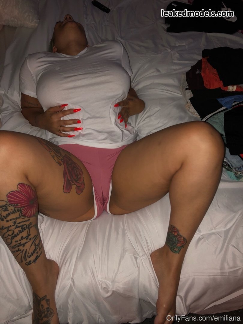 emiliana – papiichulo OnlyFans Leaks (11 Photos and 5 Videos)