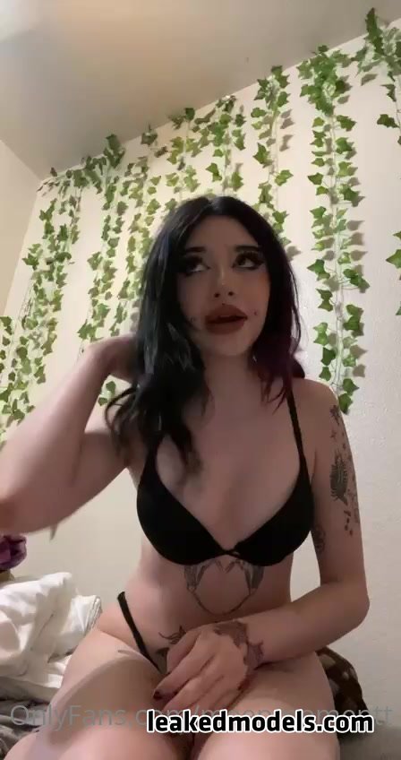 Moment onlyfans meep Horrifying footage