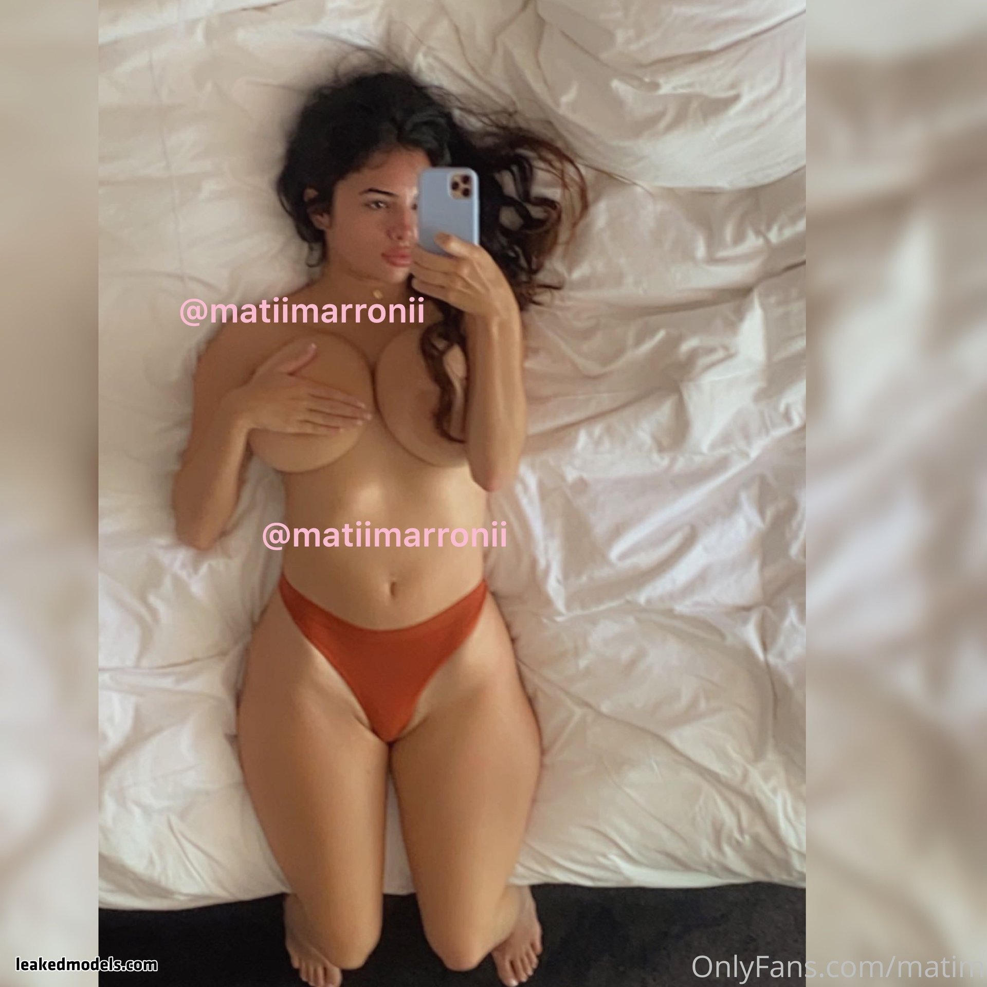 Matildem Naked (23 Photos + 3 Videos)