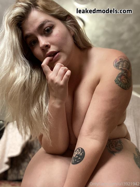 Comewatchkitty Naked (18 Photos + 2 Videos)