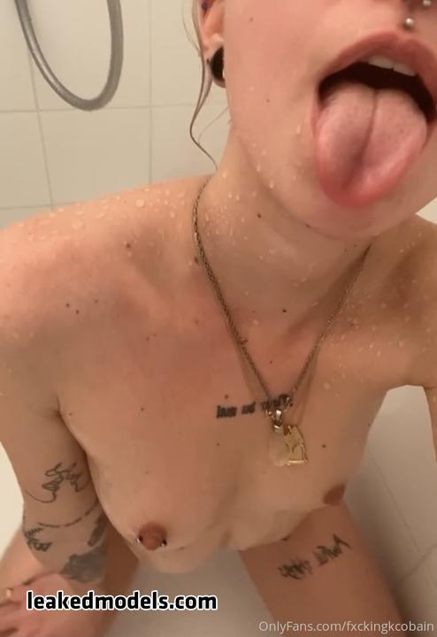 Fxckingkcobain Nude (16 Photos + 1 Video)