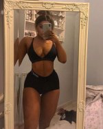 kate isobel daisy (2).jpg