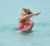 hollywilloughby.britishtvbabes.co.uk 004.jpg