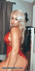 gabs_handly_nude_leaked_079.jpg