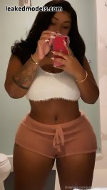 Juicyyjuicebox_nude_leaked_021.jpg