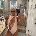 Lindsey_Pelas_-_LindseyPelas_Nude_Leaks_leakedmodels.com_0013.jpg