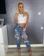 Screenshot 2021-12-10 at 14-02-23 courtney ( courtneydoylex) is on Instagram.jpg