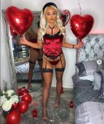 Screenshot 2021-12-10 at 14-04-11 courtney ( courtneydoylex) is on Instagram.jpg