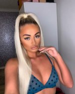 Screenshot 2021-12-10 at 14-05-03 courtney ( courtneydoylex) is on Instagram.jpg