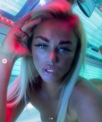 Screenshot 2021-12-11 at 08-03-41 courtney ( courtneydoylex) is on Instagram.jpg