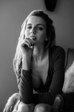 Kim Lêa-Nude-17-leakedmodels.com.jpg