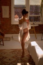 India Williams-Nude-17-leakedmodels.com.jpg