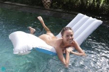 katyaclover - 2019-11-05 - 3840x2560_0476eb794d9a50560f276542ccd9d5293625685dc184139e811.jpg