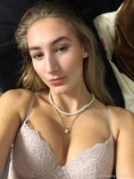 haileyanderson - 2021-10-28 - 961x1280_d57d242bae84ccb61699db54877f91f3.jpg