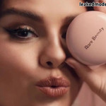 Selena-gomez_Nude_Leaks_leakedmodels.com_0001.jpg