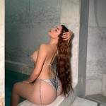 Demi-rose-mawby_Nude_Leaks_leakedmodels.com_0003.jpg
