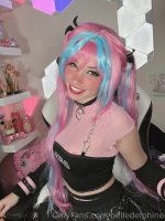 2023-03-15_Bubble_Gum_Emo (9).jpg