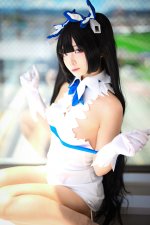 なごみ亭ちゅちゅ (nagomitei_chu2) cosplay Hestia - DanMachi (1).jpg
