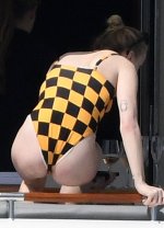 sophie_turner5 (1).jpg