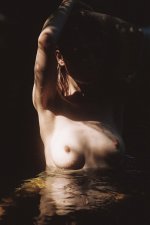 Liza Molnar-Nude-4-leakedmodels.com.jpg