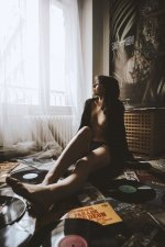 Léa Sarasola-Nude-3-leakedmodels.com.jpg