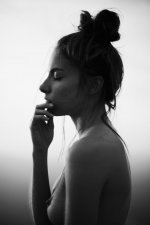 Rebecca Bagnol-Nude-2-leakedmodels.com.jpg